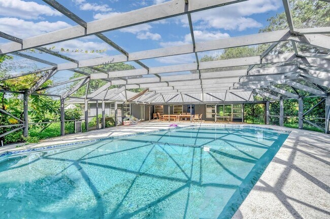 Building Photo - 4910 Ralls Rd