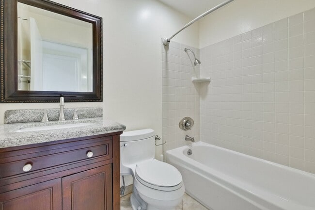 Building Photo - Beautifully Updated 3 Bed 2 Bath Home in Prime Milpitas Location!