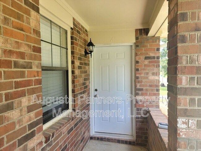 Building Photo - 134 Stoneybrooks Pl