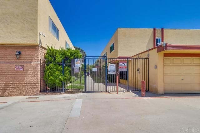 Building Photo - 617 Third Ave