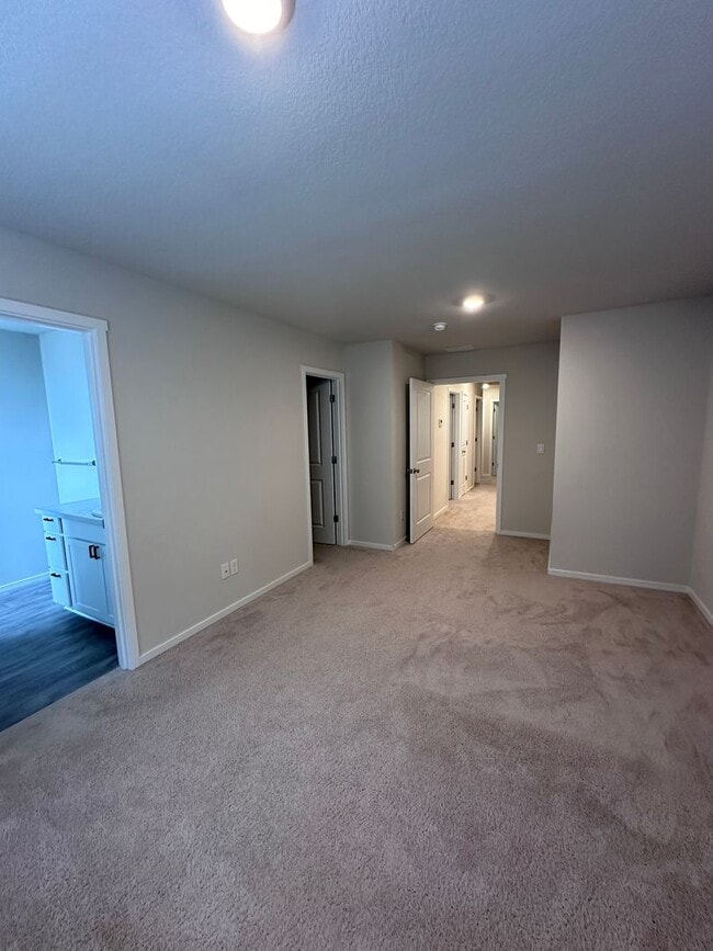 Building Photo - Charming 4 bdrm 2.5 ba in Vancouver, WA
