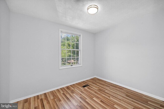 Building Photo - 1632 Barnstead Dr