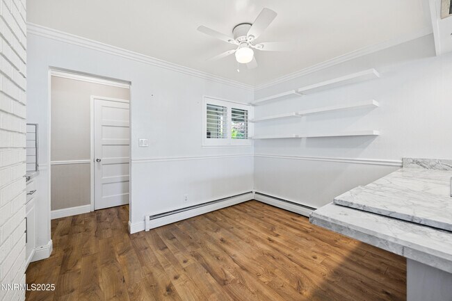 Building Photo - 601 Ivy St