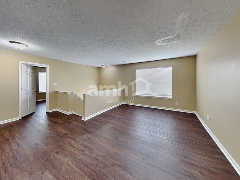 Building Photo - 2493 Monarchy Ln