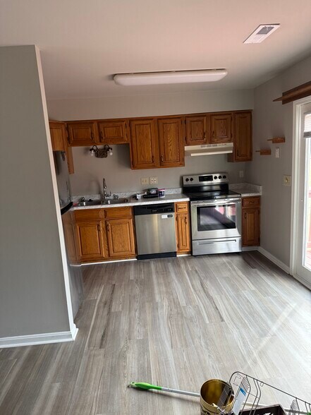 Building Photo - 6521 Heathervale Ct