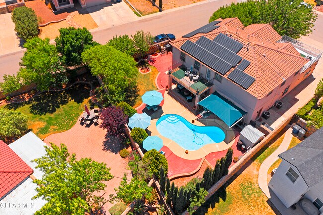 Building Photo - 1091 Los Moros Dr