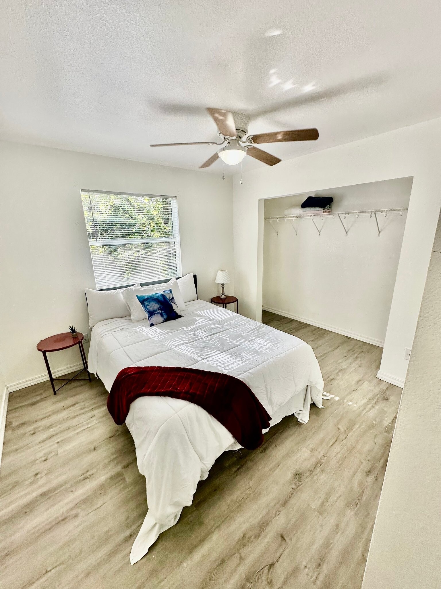Building Photo - 602 Twin Oaks