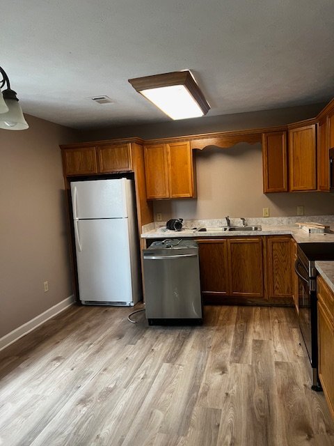 Building Photo - 32 Robbye Ln