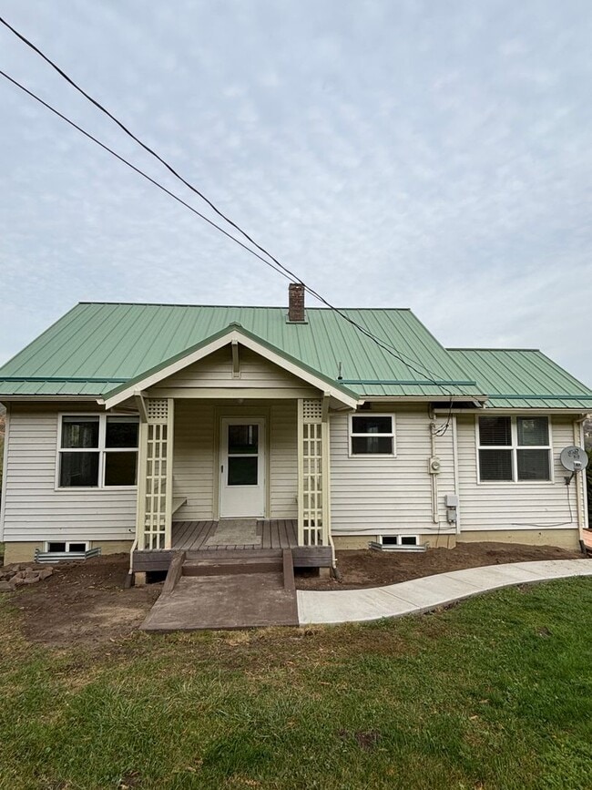 Building Photo - Beautiful views of Mt. Hood!