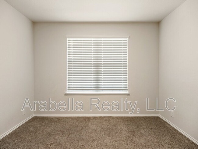 Building Photo - 6510 Vivaldi Isle