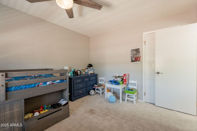 Building Photo - 3829 E Ahwatukee Dr