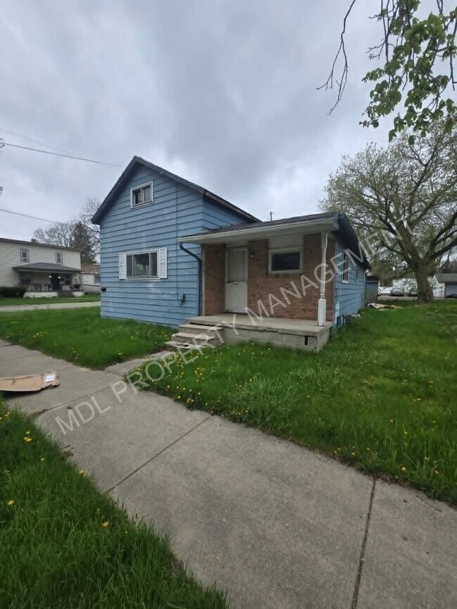 Building Photo - Spacious 3-Bedroom Home in Saginaw