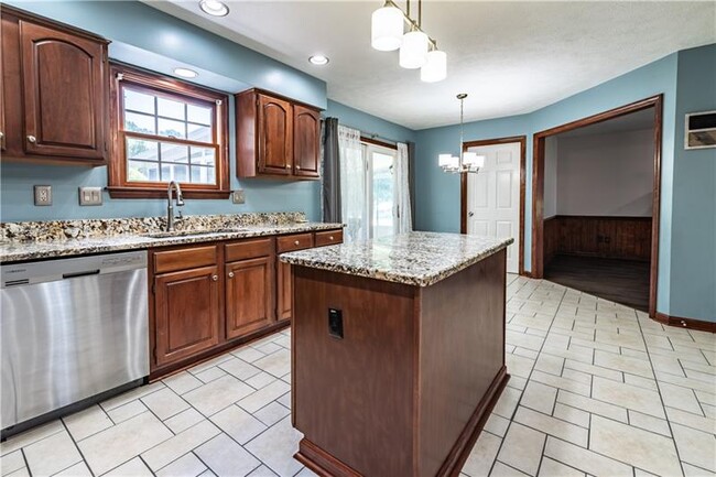 Building Photo - 238 Cumberland Dr