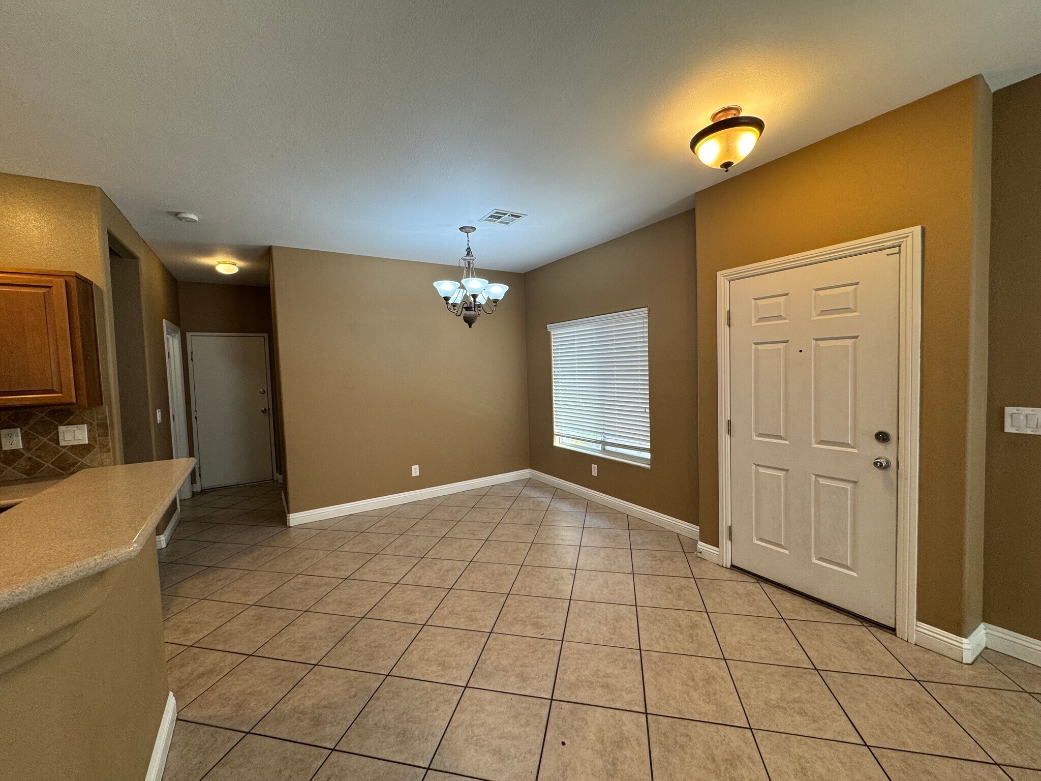 dining area - 8799 Horizon Wind Ave