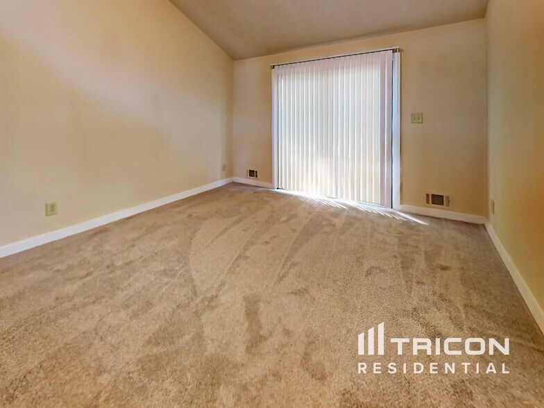 Building Photo - 5054 Stoney Point Ln