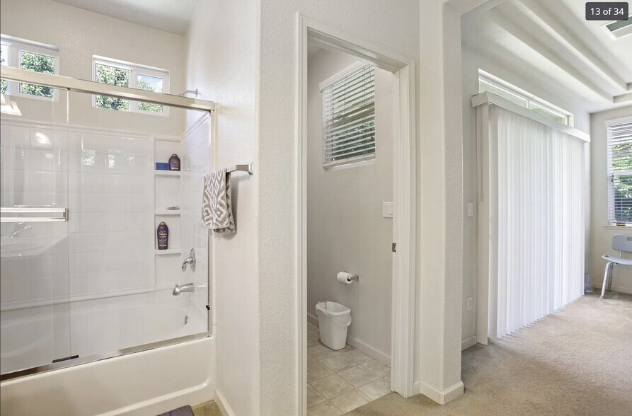 Building Photo - 6022 Tugboat Ln