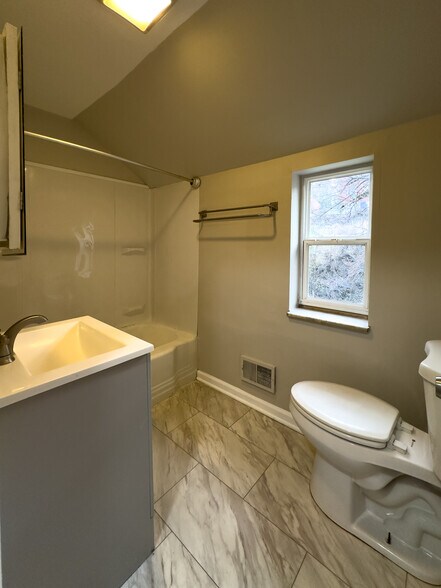 Bathroom - 2019 Fairlawn st