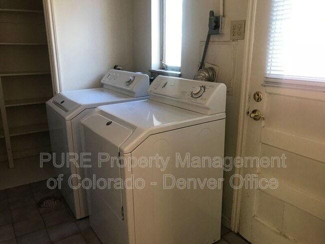 Building Photo - 750 S Canosa Ct