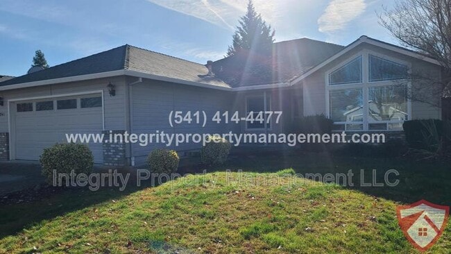 Building Photo - 941 Parkdale Ave