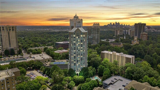 Building Photo - 2870 Pharr Ct S Northwest