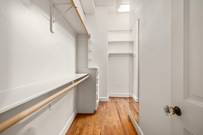 Building Photo - 1120 Texas Ave