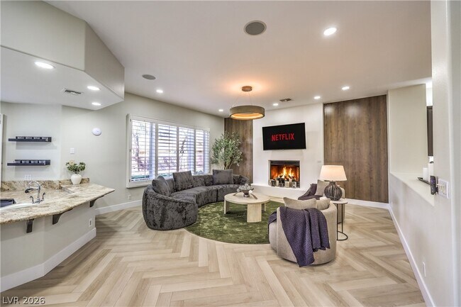 Building Photo - 7520 Captains Harbor Dr