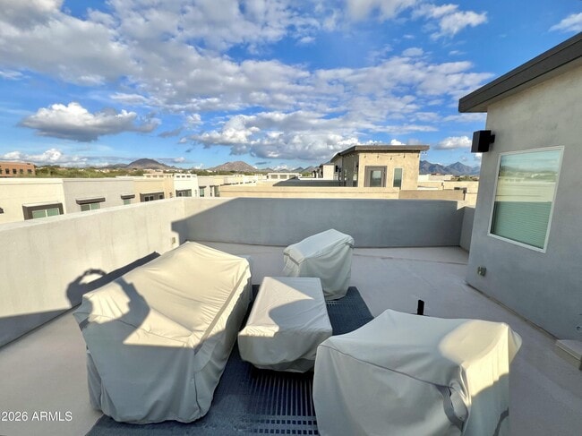 Building Photo - 7333 E Vista Bonita Dr