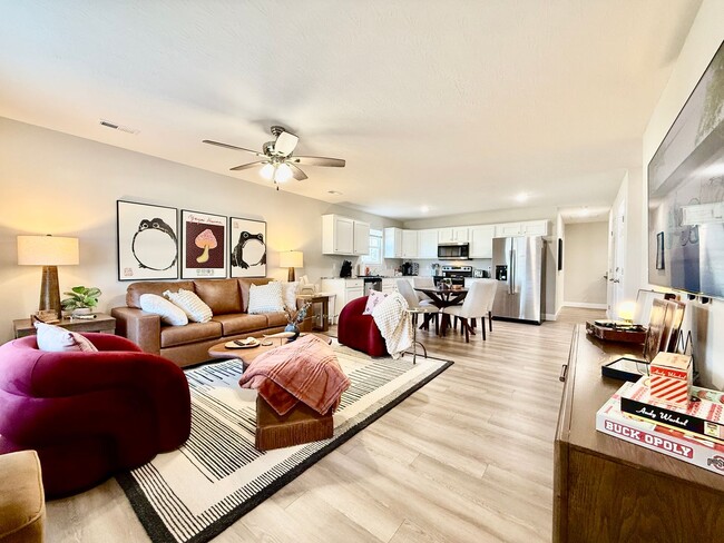 Building Photo - 232 Taylor Dr