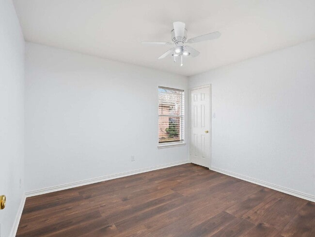 Building Photo - 1039 Wood Brook Dr