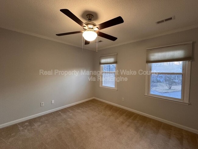 Building Photo - 102 Brodick Ct