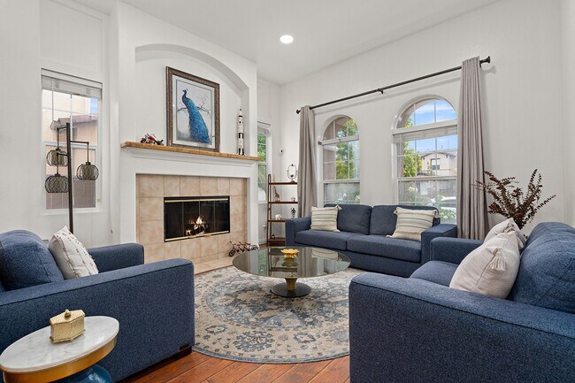 Building Photo - 7116 Torrey Mesa Ct