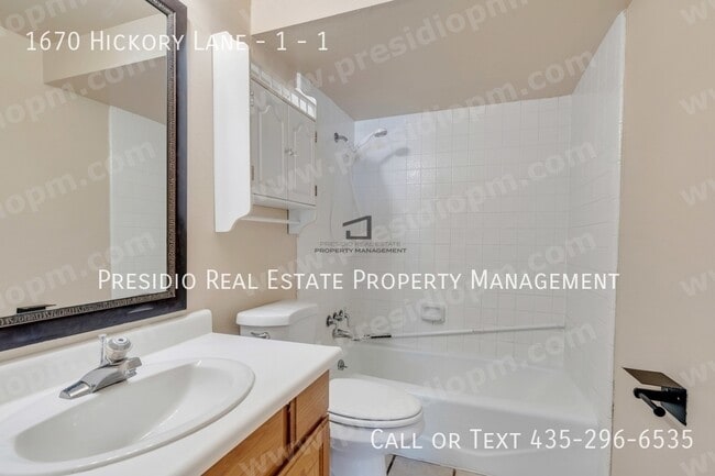 Building Photo - 1670 Hickory Ln