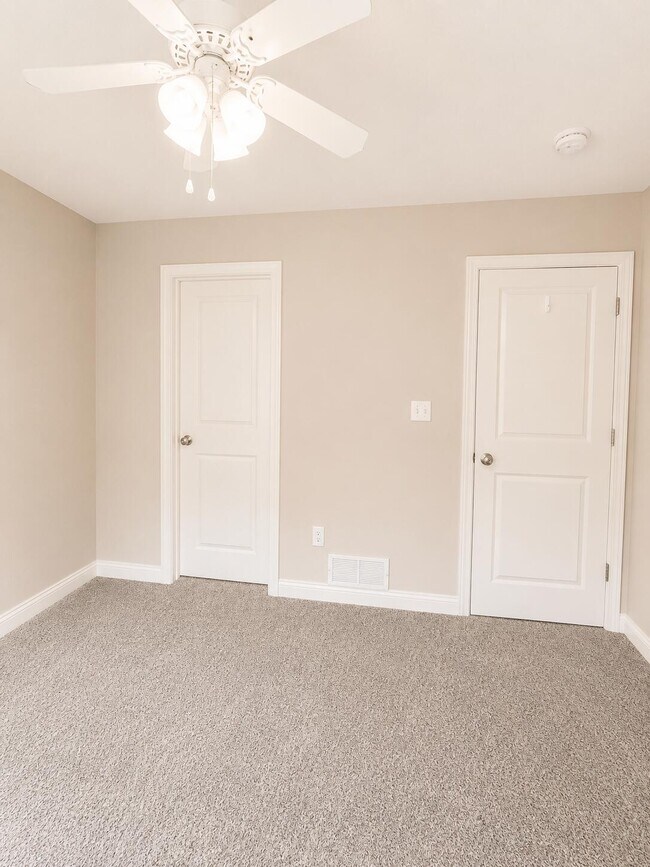Building Photo - 7420 Arratt Ct