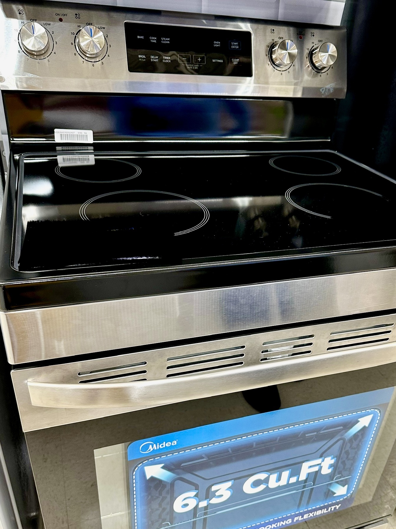 BEAND NEW STOVE - 18041 Biscayne Blvd