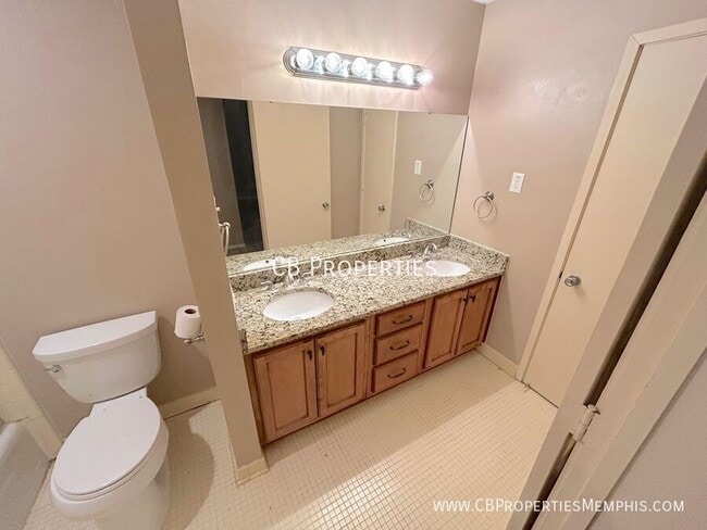 Building Photo - 5735 Barfield Cir