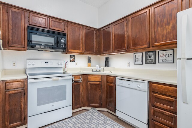 Building Photo - 6100 Woodlake Pky