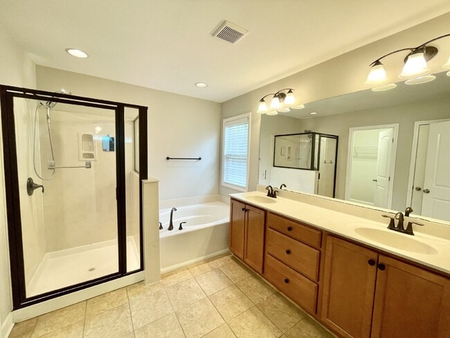 Building Photo - 3 bed, 2.5 bath Nest with Bonus Room in An...