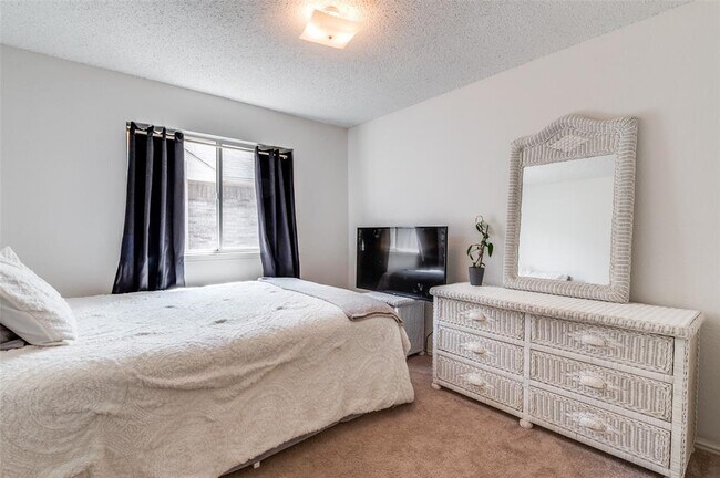 Building Photo - 9088 Brushy Creek Trail