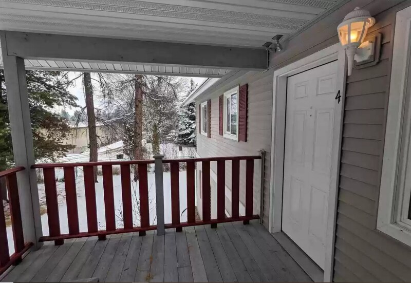 Building Photo - 6803 Tamarack Dr