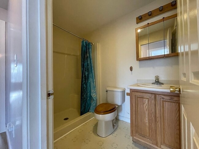 Building Photo - 55 Ledgecrest Dr