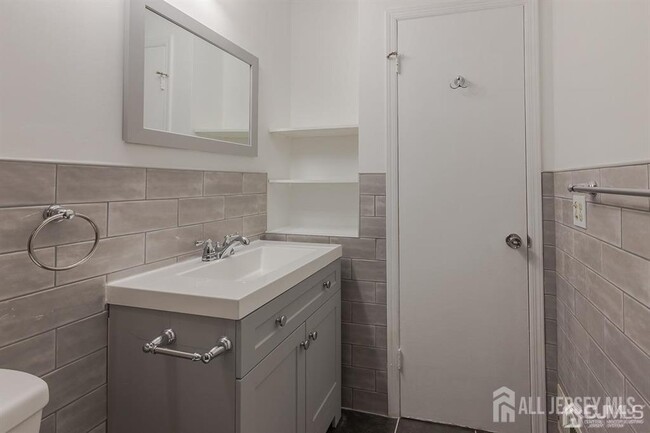 Building Photo - 29 Sandpiper Dr
