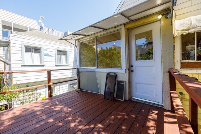 Building Photo - 2840 Bryant St