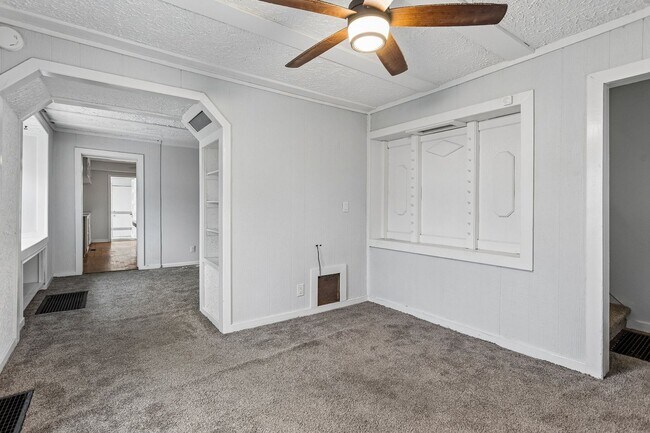 Building Photo - 511 Poppleton Ave
