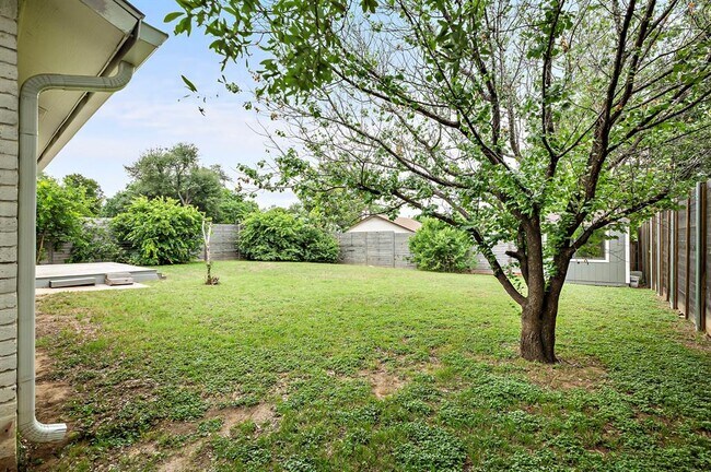 Building Photo - 7700 Manassas Dr
