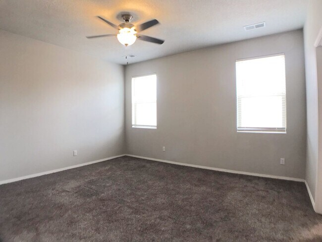 Building Photo - Spacious 3BR/2BA Los Lunas Home with Open Layout, Office Space & Refrigerated Air