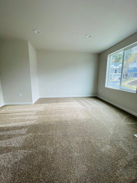 Building Photo - 3472 Deerfern Rd