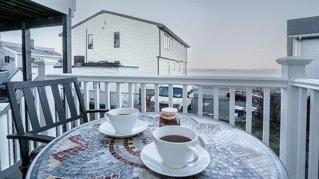 Building Photo - 188 Endicott Ave