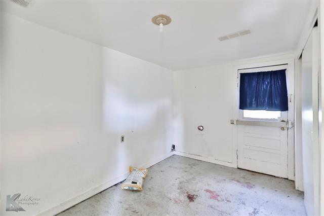 Building Photo - 1174 S Willis St