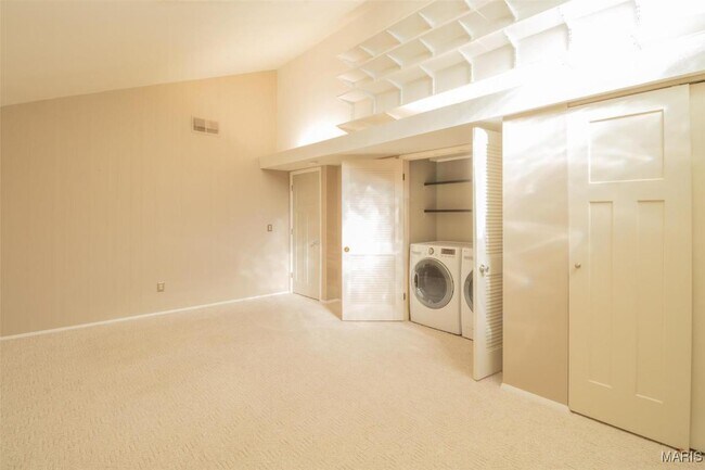 Building Photo - 507 Glenmeadow Dr