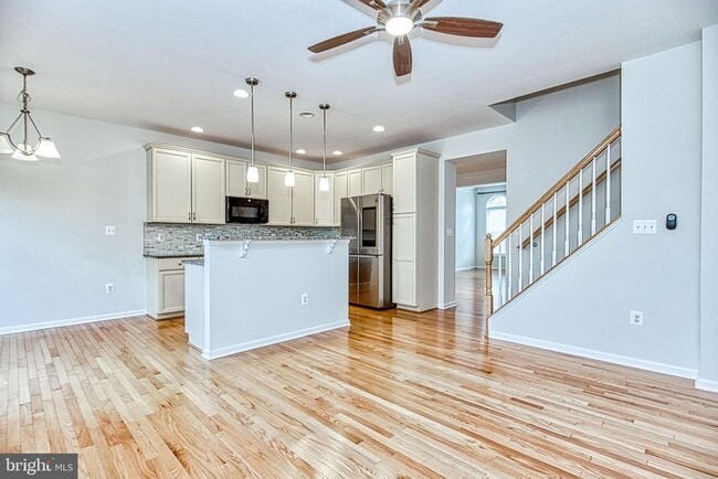 Building Photo - 208 Croft Square